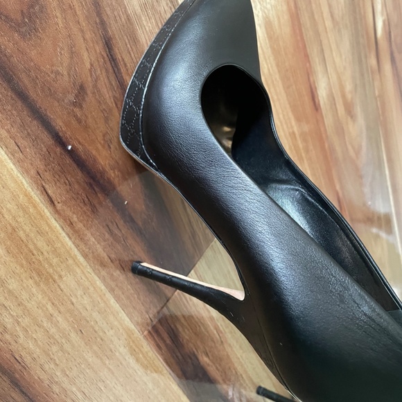 gucci shoes - Picture 3 of 3